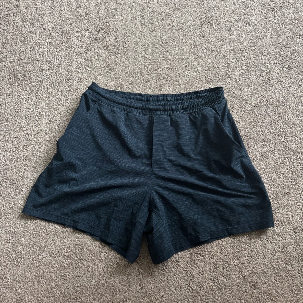 Lululemon Men's Navy Pace Beakers